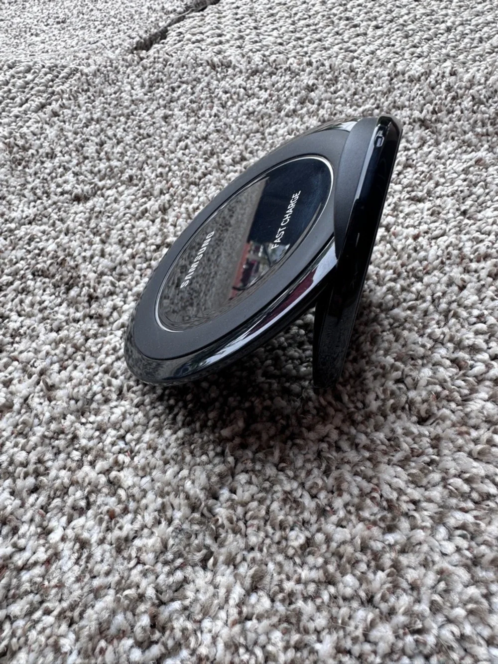Samsung Fast Charge Wireless Charging Stand - Black (no cords )